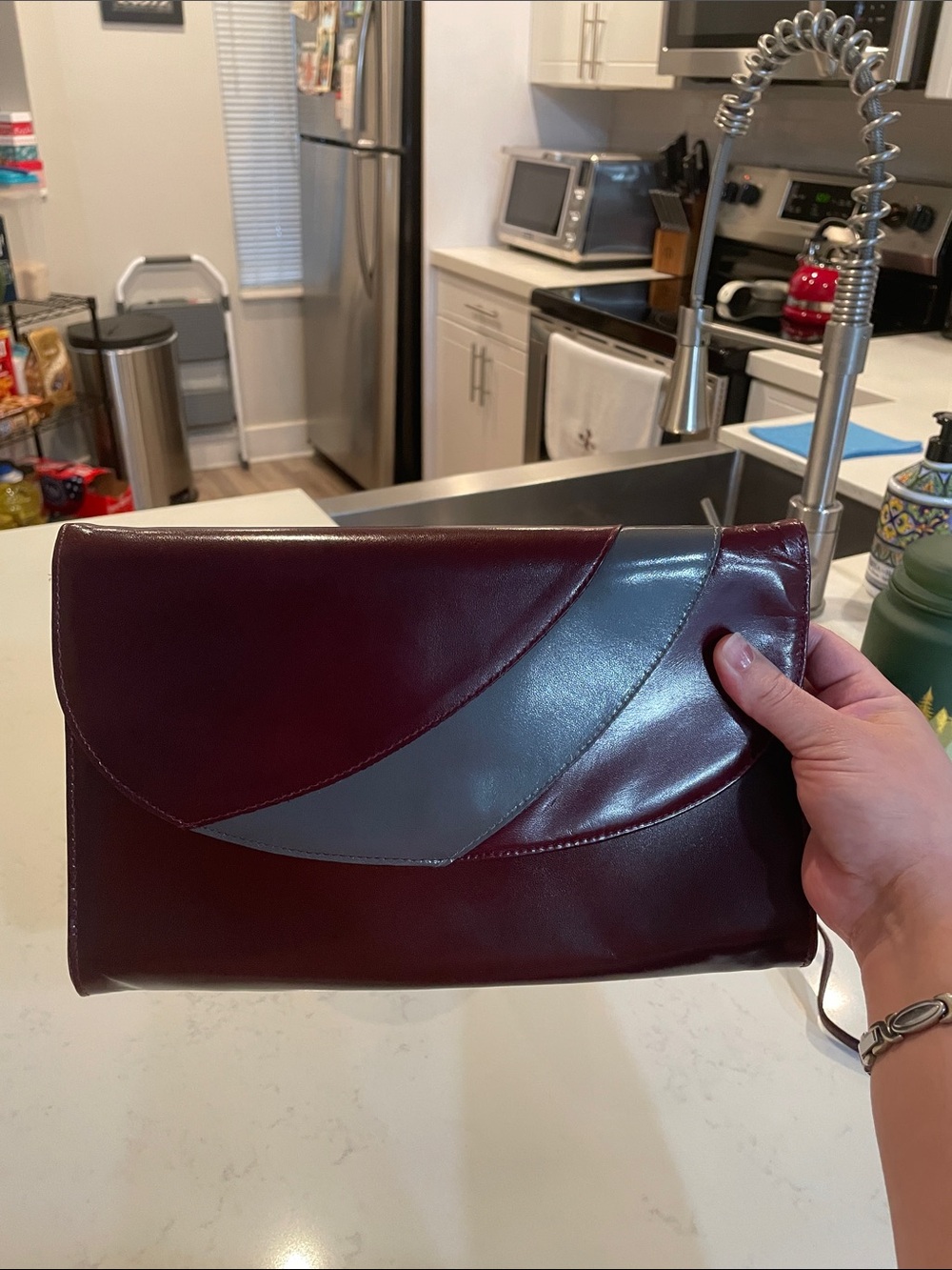 Bally 2-Way Shoulder Bag /
Clutch | Made in Italy |
Burgundy Leather Vintage - Picture 5 of 17